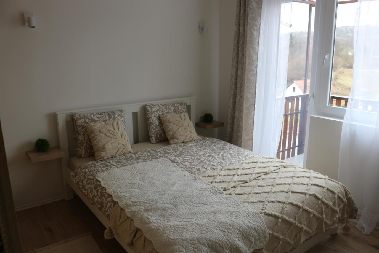 Ferienwohnung Studio Apartman Tajci Slunj Exterior foto